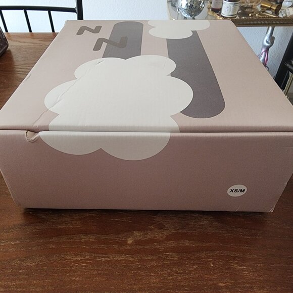 🔴SOLD🔴Pusheen Box Fall 2018 - Includes 6 out of 8 items BNWT, sealed, unopened - Picture 9 of 12